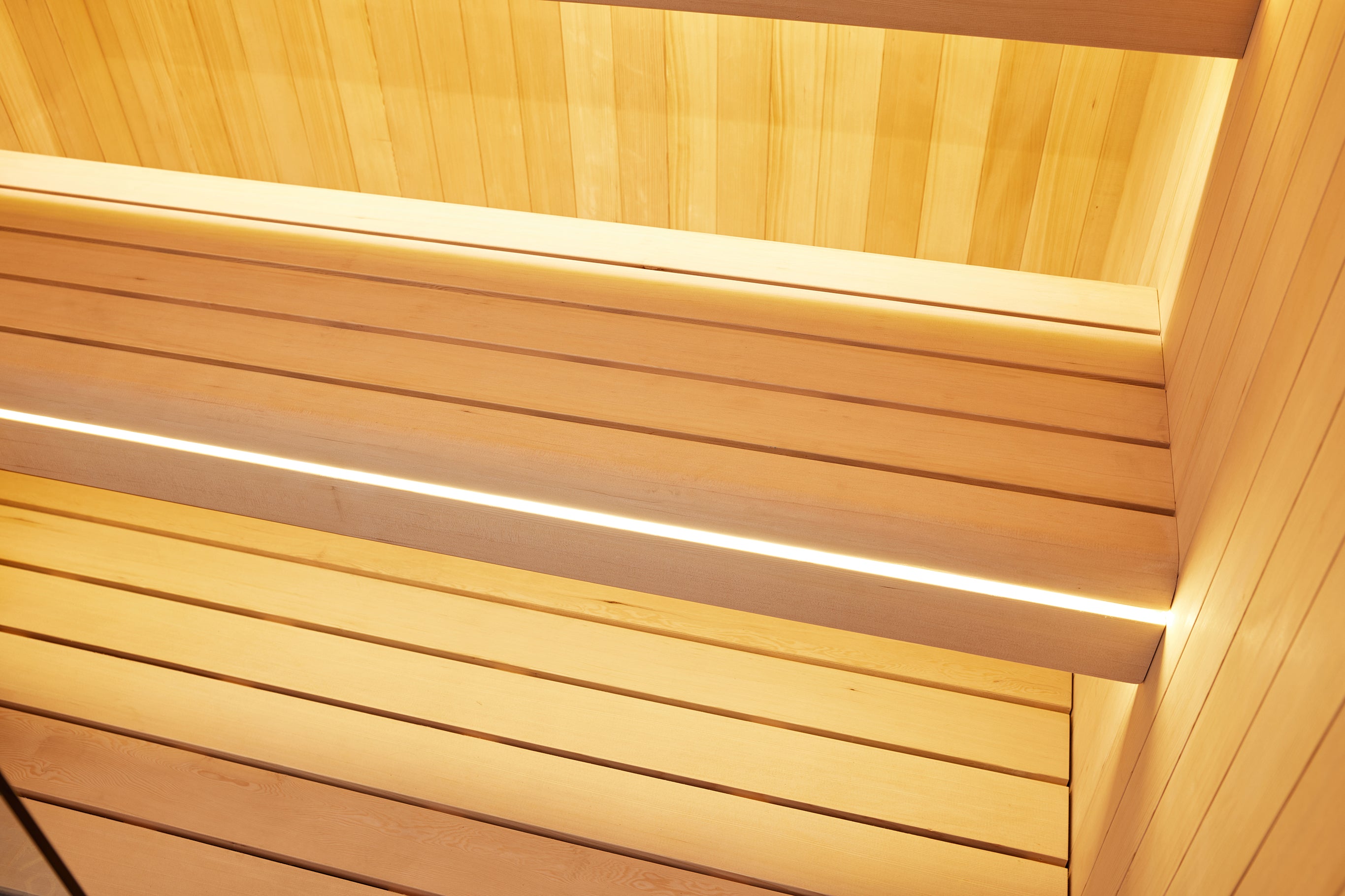 Lucent Nova 4 Person Hybrid Sauna